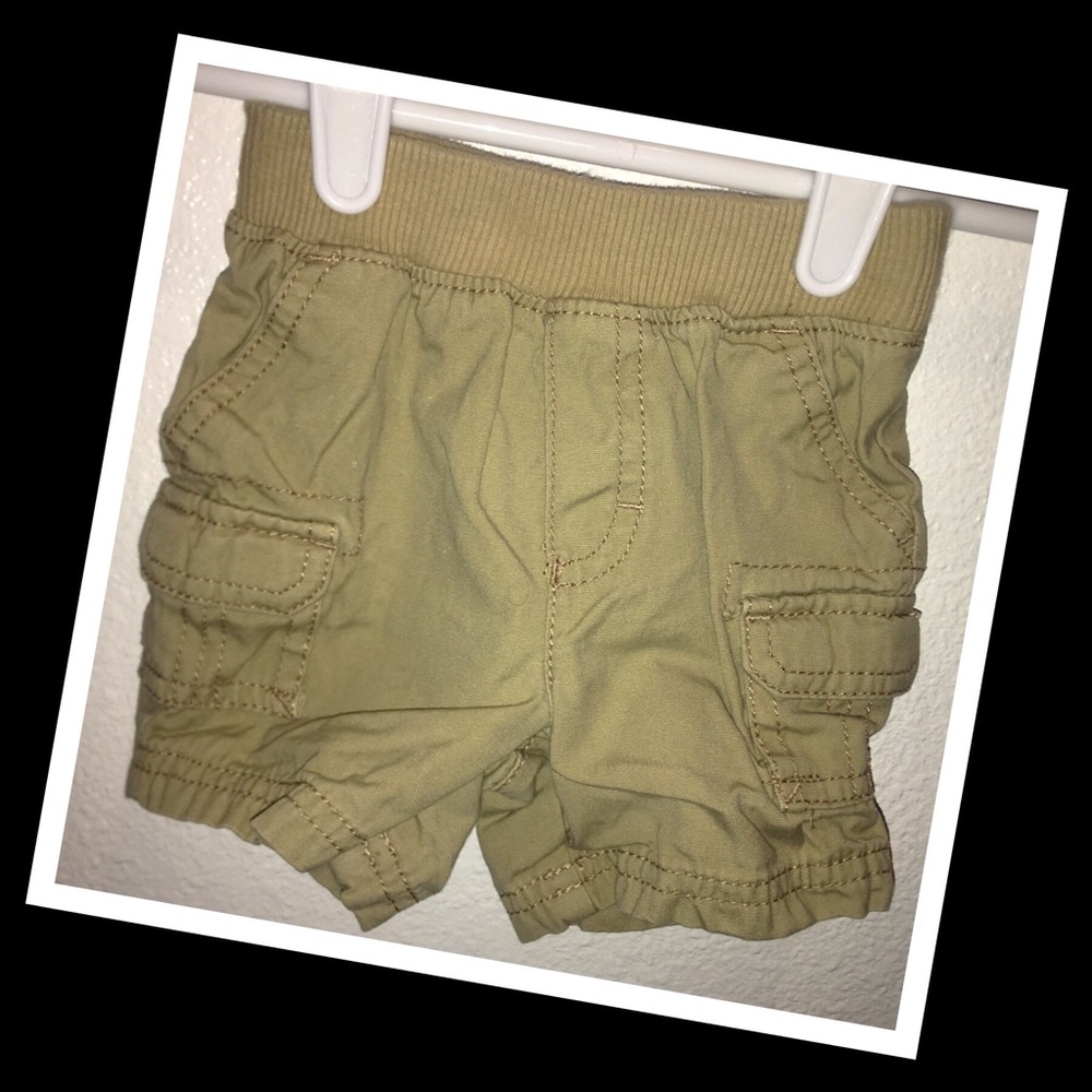 3/$20•Arizona 0-3m baby boys cargo shorts🍂EUC🍂